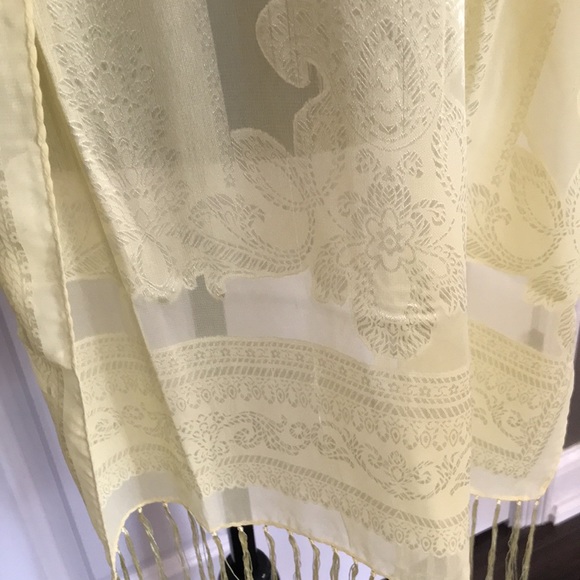 Scarf - Picture 2 of 5